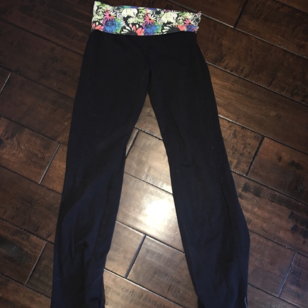 yoga pants
